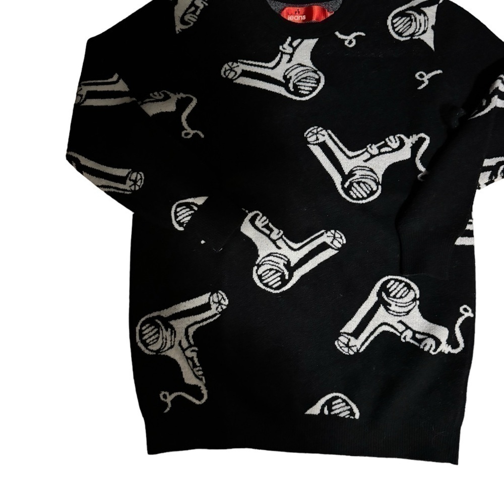 Black and Withe women cotton bland sweather size M-L